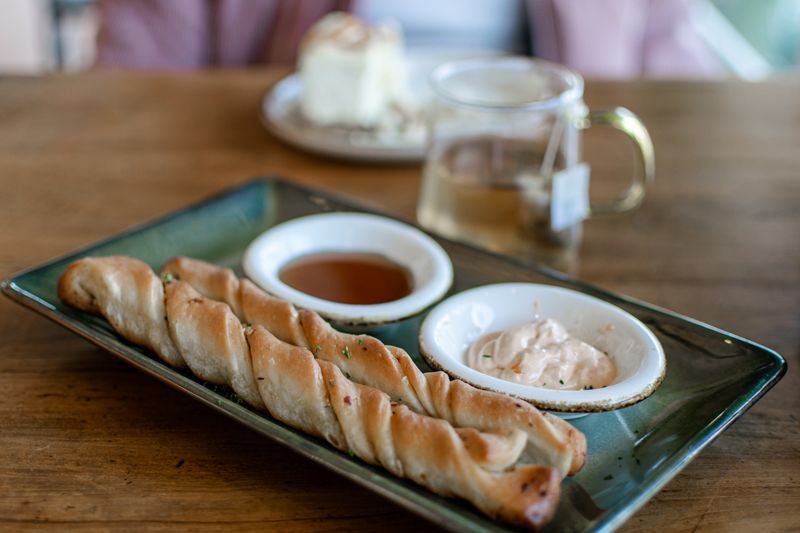 Garlic breadsticks appetizer at Pizza luce